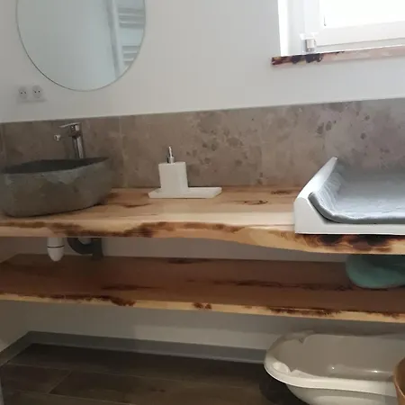 Gite Au Bord Du Lac Avec Spa, Aire De Jeux, Baby-foot Et Proche De La Nature Et D'epinal. - Fr-1-589-630 Сasa de vacaciones Chaumousey