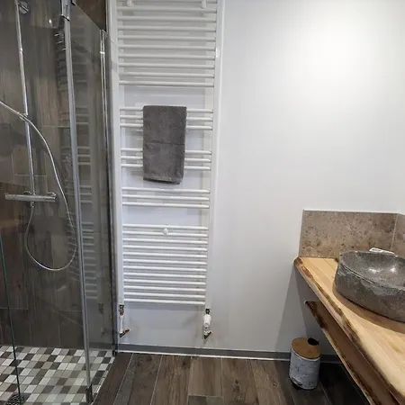 Gite Au Bord Du Lac Avec Spa, Aire De Jeux, Baby-foot Et Proche De La Nature Et D'epinal. - Fr-1-589-630 Сasa de vacaciones Chaumousey